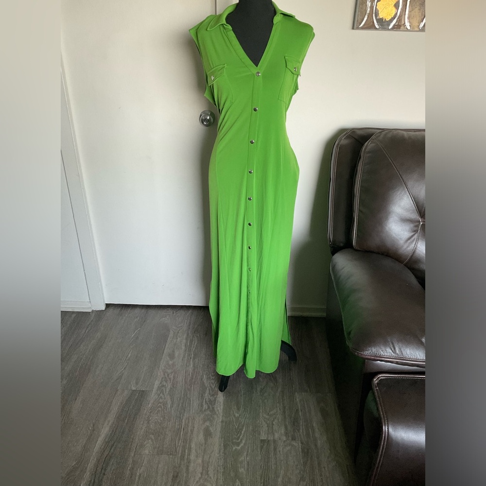 “Bright Green Button-Down Maxi Dress with Side Slits - Size Large